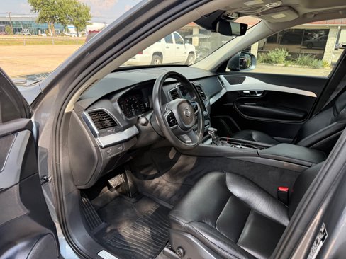 Used 2018 Volvo XC90 T5 Momentum w/ Convenience Package image 13