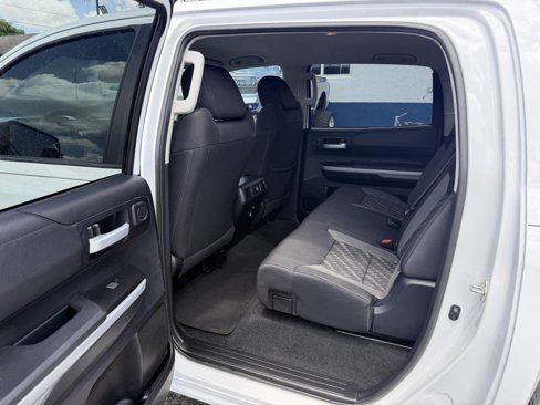 Used 2018 Toyota Tundra SR5 image 19