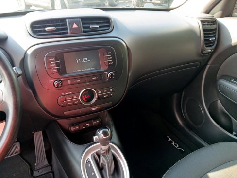 Used 2017 Kia Soul + image 21