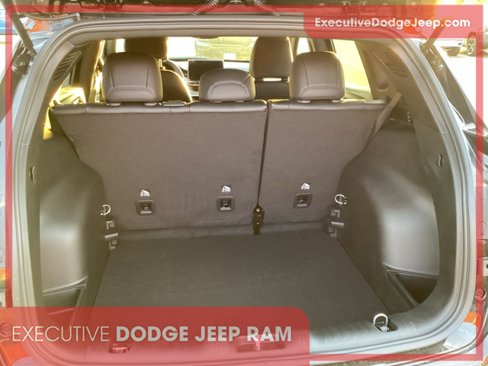 New 2025 Jeep Compass Limited image 14