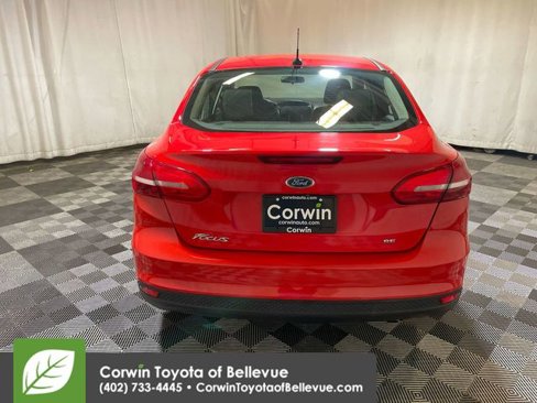 Used 2017 Ford Focus SE w/ Cold Weather Package image 7
