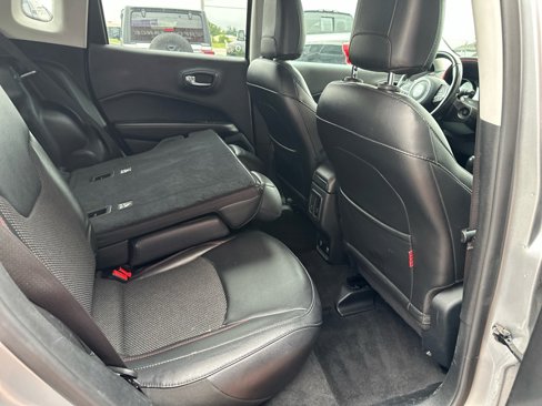 Used 2019 Jeep Compass Trailhawk image 7