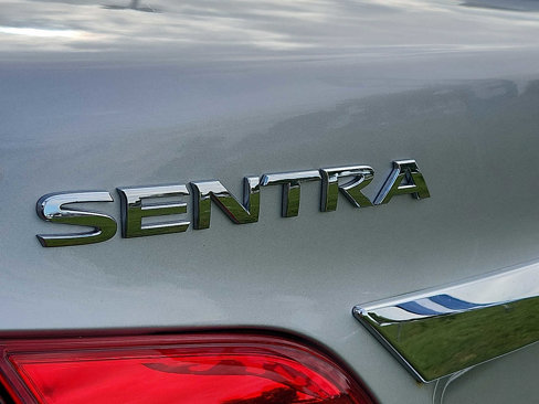 Used 2019 Nissan Sentra S image 9