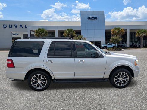 Used 2016 Ford Expedition XLT w/ Equipment Group 202A image 2