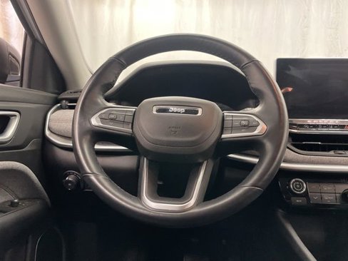Used 2022 Jeep Compass Latitude image 12