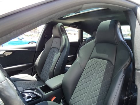 Used 2022 Audi S5 Premium image 12