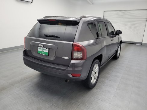 Used 2015 Jeep Compass Latitude w/ Sun/Sound Group image 9