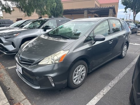 Used 2014 Toyota Prius V Three image 10