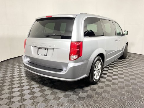 Used 2019 Dodge Grand Caravan SXT image 14