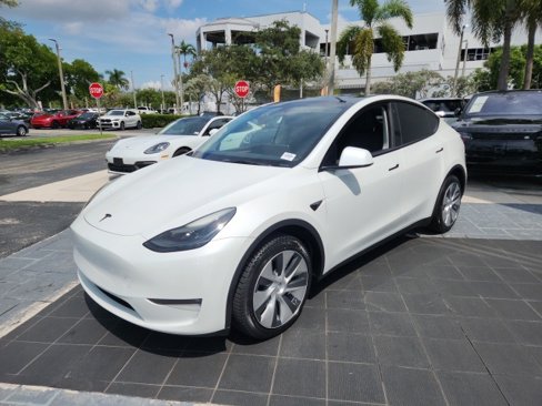 Used 2023 Tesla Model Y Long Range image 14