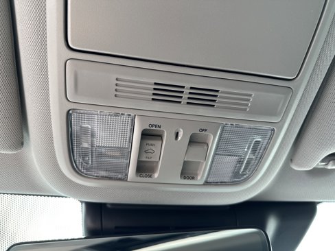 Used 2021 Honda Accord EX-L image 32