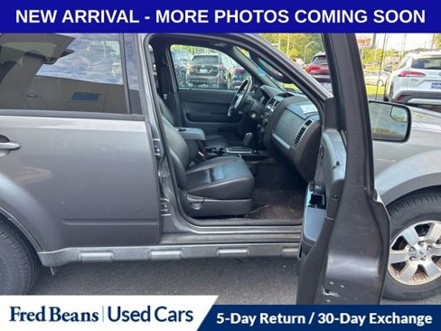 Used 2010 Ford Escape Limited image 9