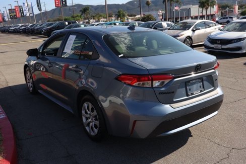 Used 2022 Toyota Corolla LE image 6