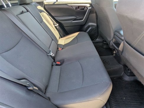 Used 2020 Toyota RAV4 LE image 18