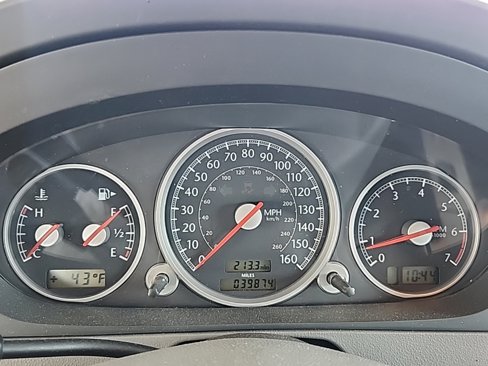Used 2006 Chrysler Crossfire Limited image 18