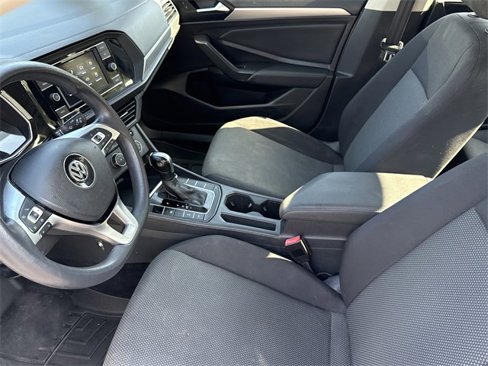 Used 2021 Volkswagen Jetta SE image 5