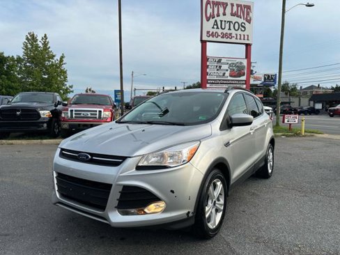 Used 2014 Ford Escape SE w/ Equipment Group 201A image 9