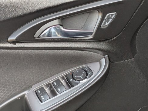 Used 2024 Chevrolet Malibu LT image 3
