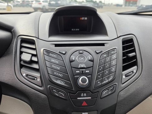 Used 2018 Ford Fiesta SE image 17