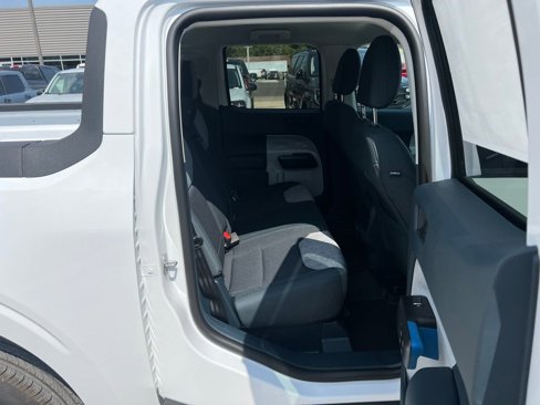 New 2025 Ford Maverick XLT image 19