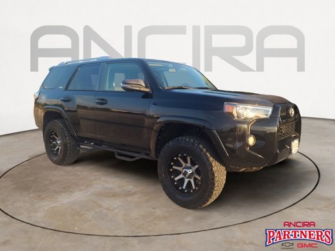 Used 2014 Toyota 4Runner SR5 image 1