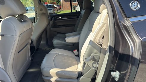 Used 2015 Buick Enclave Leather image 11