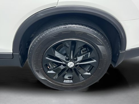 Used 2016 Nissan Rogue SV image 32