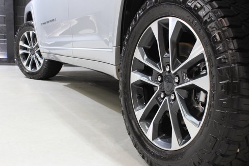 Used 2021 Jeep Grand Cherokee L Overland w/ Advanced Protech Group III image 19