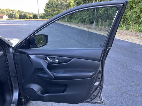 Used 2019 Nissan Rogue SL w/ Premium Package image 17