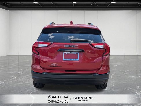 Used 2022 GMC Terrain SLE w/ Driver Convenience Package image 4