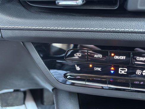 Used 2021 Buick Envision Essence w/ Sport Touring Package image 29