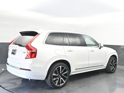 Certified 2024 Volvo XC90 B6 Plus image 7