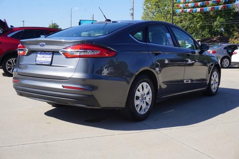 Used 2019 Ford Fusion S image 3