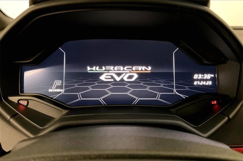 Used 2022 Lamborghini Huracan EVO image 10