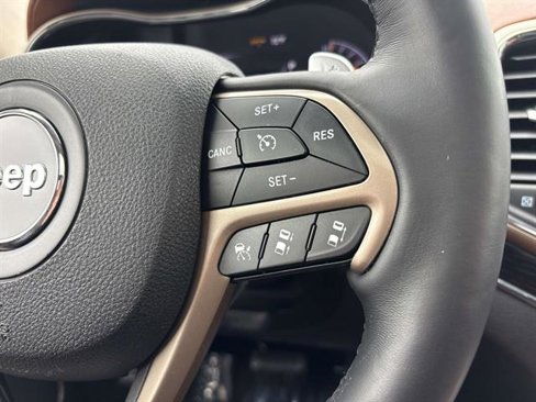 Certified 2016 Jeep Grand Cherokee Summit image 21