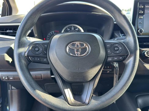 Used 2020 Toyota Corolla LE image 17
