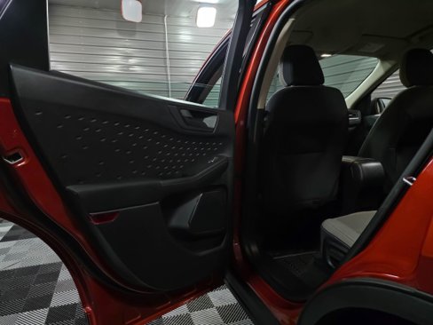 Used 2020 Ford Escape S image 30