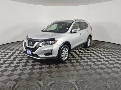 Used 2018 Nissan Rogue SV image 9