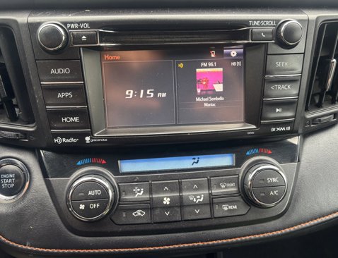Used 2017 Toyota RAV4 SE image 13