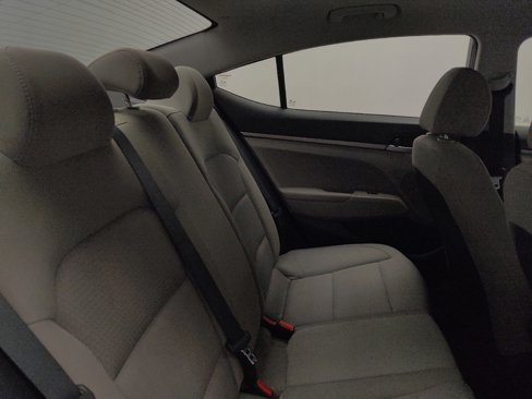 Used 2017 Hyundai Elantra SE image 19