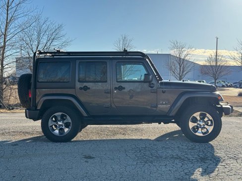 Used 2017 Jeep Wrangler Unlimited Sahara w/ Connectivity Group image 14