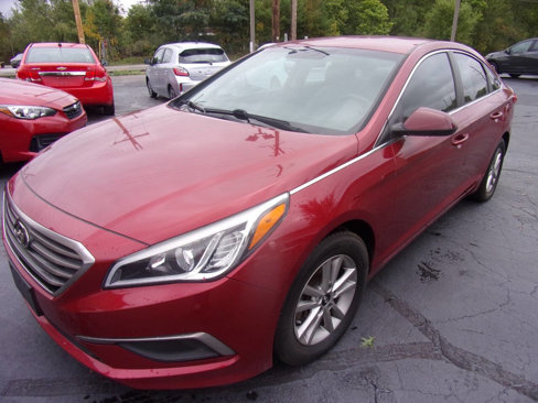 Used 2016 Hyundai Sonata SE image 2