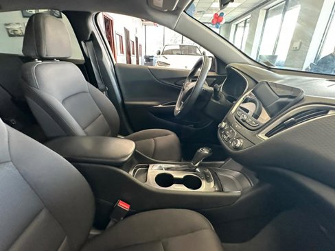 Used 2019 Chevrolet Malibu LS w/ LPO, Convenience Package 1 image 40
