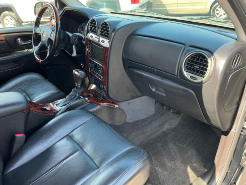 Used 2007 GMC Envoy Denali image 10