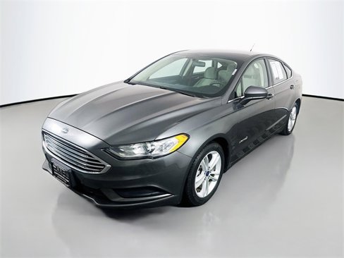 Used 2018 Ford Fusion S image 3