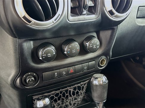 Used 2016 Jeep Wrangler Unlimited Sahara w/ Max Tow Package image 26