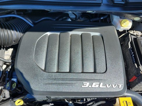 Used 2013 Dodge Grand Caravan SE image 19