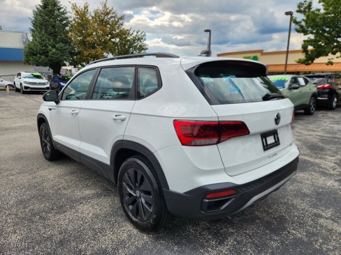Used 2022 Volkswagen Taos S w/ IQ Drive S Package image 3