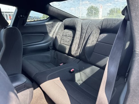 Used 2016 Ford Mustang Coupe image 12