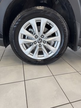 Used 2022 Toyota Corolla Cross LE w/ Moonroof Package image 27